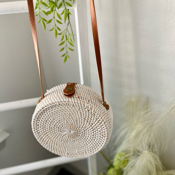 Round Rattan Straw Leaf Bag Purse New - Picture 3 of 6